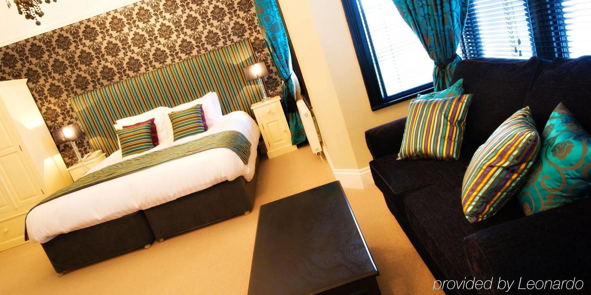 The Grafton Hotell Harrogate Eksteriør bilde A room at the hotel